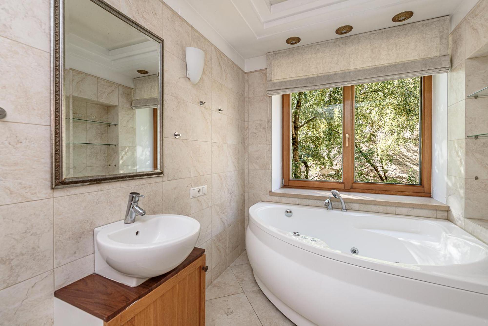 Jacuzzi Apartments X Free Parking X Self Check-In 24X7 By H&H Vilnius Bagian luar foto